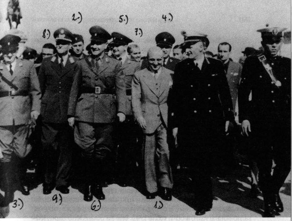 Poglavnik Ante Pavelić u Rimu 1942.: 1) Casertano, 2) Erich Lisak, 3) Mladen Lorković, 4) Josip Marković, 5) Josip Milković, 6) A. Pavelić, 7) prof.