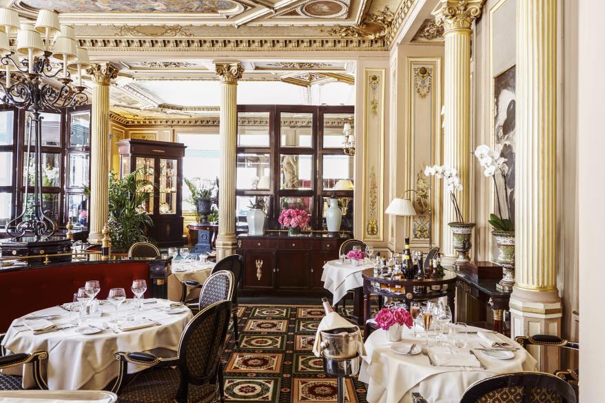 A registered landmark, the InterContinental Paris Le Grand s restaurant, Café de la Paix, is a legendary site of international renown.