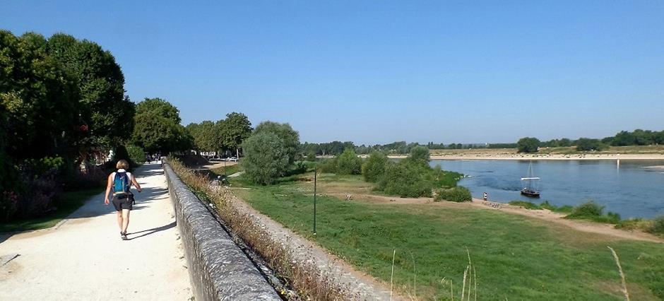 2018 prices: Booking Per person rate in double or twin-bedded room#: Loire Chateaux Walks [Guest house-led] 1035.00 Pounds Sterling³ or 1195.00 Euros Loire Chateaux Walks [superior hotel-led] 1295.