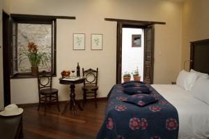 Centre of Quito Old Town, and set in a colonial style house built in 1738, La Casona De La Ronda offers bright rooms decorated