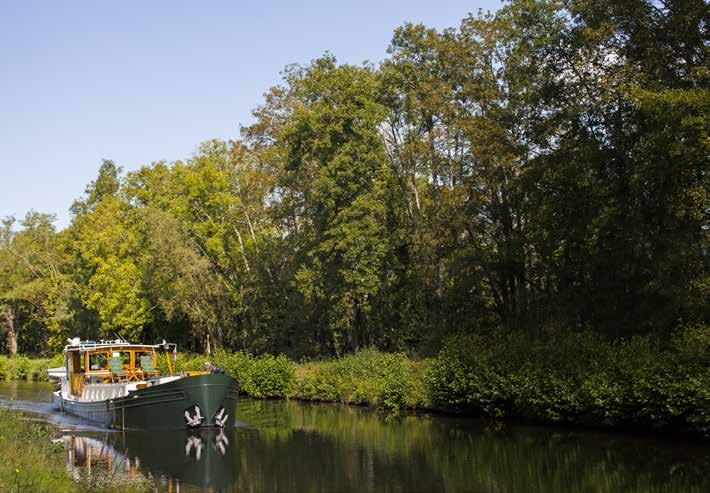 Edge Charter offers whole boat charters in the Randle (sleeping four people) from 5,315 for three nights full-board, including meals, wine, bicycles to explore the canal surrounds, a chauffeur for