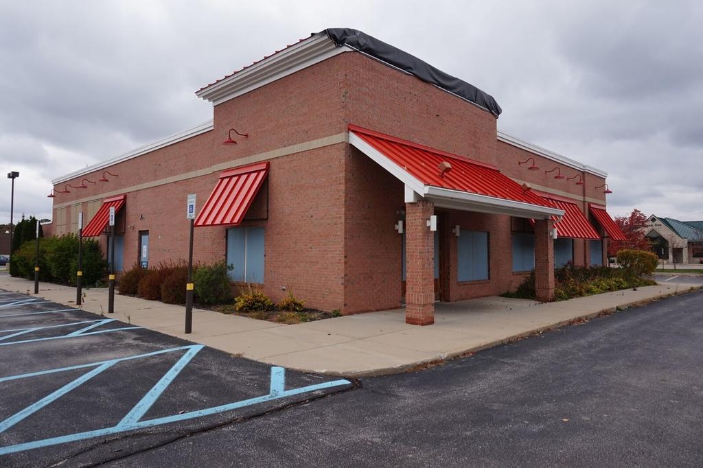 Former Bob Evans Restaurant Saginaw 8466 Gratiot Rd, Saginaw, MI 48609 Listing ID: 30010465 Status: Active Property Type: Retail-Commercial For Sale Retail-Commercial Type: Restaurant Size: 5,238 SF