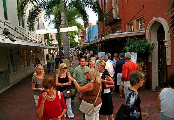 Stroll Car Cruise-in ArtFest Fort Myers