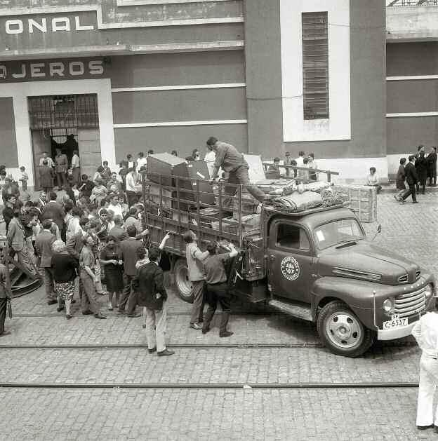 A Coruña, 1967 Emigrantes