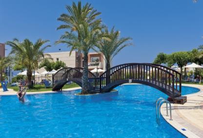 Localizare: Hotelul este situat intr-una din cele mai frumoase zone din vestul I. Creta, si anume, Rapaniana in Kolymbari.