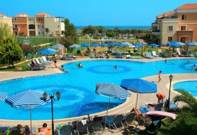 THEO HOTEL 4* - demipensiune - http://www.hoteltheo.gr/ De pana la 20 % la pachet 28.02.2015 Theo Hotel este amplasat într-o locație perfectă cu vedere panoramică asupra mării și Insulei Theodorou.