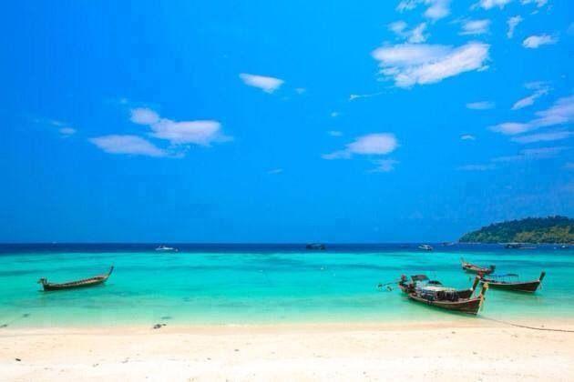 Day 2 KOH LIPE ISLAND HOPPING TOUR ( B ) (OPTIONAL) After Breakfast, join snorkeling trip to explore the beautiful marine life.