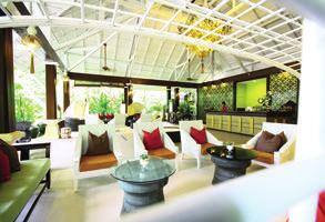You can easily hold up in the hotel for your stay, but tourist mainstays like the Plai Laem temple and Samui Art Gallery