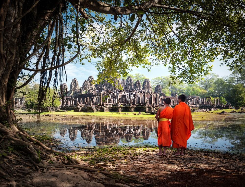 14 Day Vietnam & Cambodia Revealed Return international airfares All internal airfares All transfers Breakfast daily 12 nights twin share accommodation Key sightseeing Professional guides Day 1: