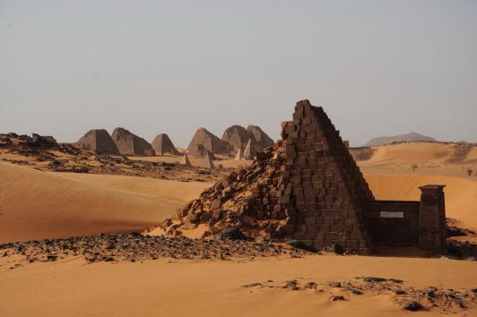 incredible large Meroe necropolis treasure hunters destroyed many pyramids is possible, that a matriarchate existed at the time, whereby daughter inherited from their mothers.