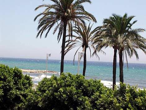 (BL) Day 18 - Malaga Enjoy a final day in Spain s most beautiful and popular beach resort.