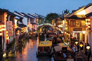 This evening, we have the option of visiting Nanchang Street and take a cruise along the Grand Canal to view life along China s golden waterway in its heyday then