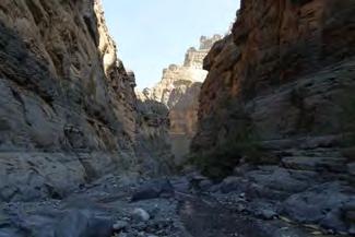along the transfer Old village of Ghul & Grand Canyon of Arabia 05min-1h30 The Wadi