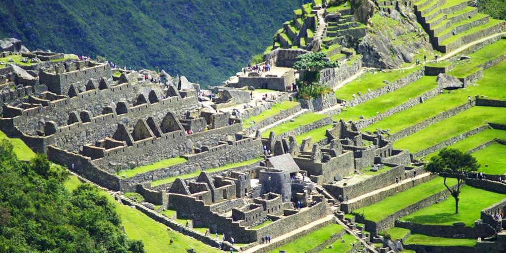 7 days Starts/Ends: Cuzco Spend a week retracing the steps of the ancient Inca civilization, highlighted by the spectacular Inca Trail hike to Machu Picchu.