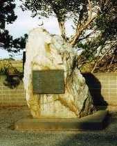 (10) There are many monuments around Australia commemorating Sir Ross and Keith Smith s historic flight.