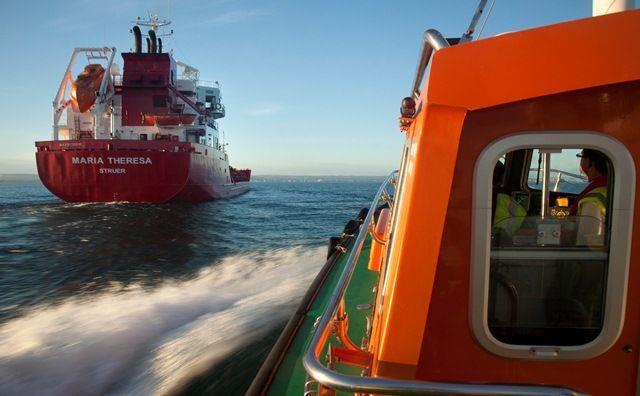 PILOTAGE CHARGES (CONTINUED) For the guidance of all vessels requiring the service of a Pilot the following procedure should be adopted: Boarding point: Pilots board incoming ships up to two miles