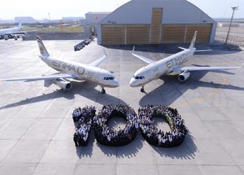 On arrival in Abu Dhabi, the aircraft was welcomed by over 500 Etihad Airways employees at a specially organised photo-shoot to mark the occasion.