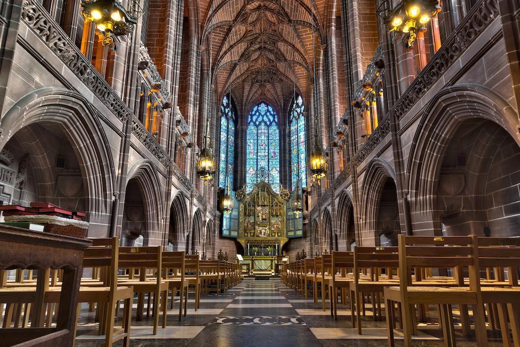 19. Liverpool Anglican Cathedral The second of Liverpool s cathedrals is based on a design by Giles Gilbert Scott, and is the longest cathedral in the world with a total external length of 207 yards.