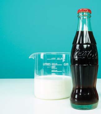 68 Mlijeko iz Coca-Cole Kompanija bezalkoholnih pića Coca-Cola ubrzo će u ponudi imati i mlijeko, a čelnici ovog američkog brenda vjeruju kako će njihov novi proizvod biti toliko popularan da će im