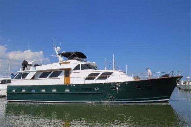 (17 MPH) Location: United States Our experienced yacht broker, Andrey Shestakov, will help you choose and buy a yacht that best suits your needs R Cabana II BROWARD from our catalogue.