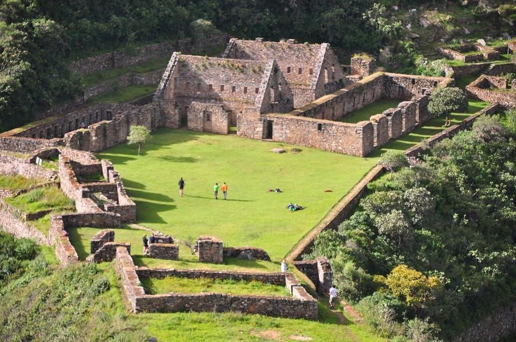 Inca buildings remain among the most amazing ever built. The Incas used huge blocks of stone. One stone even measured 36x18x6 feet.