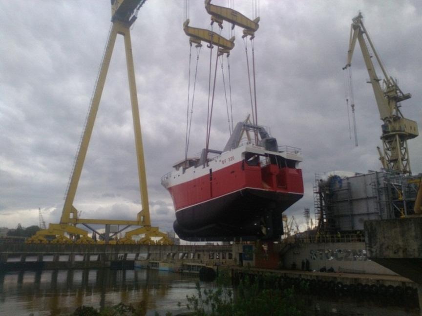 ACTUAL PROCESS OF SHIP LAUNCHING-FINOMAR The object of my study is a shipyard
