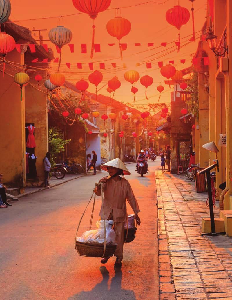 TRAVEL STYLE Q HIGHLIGHTS OF VIETNAM YOUR TRIP AT A GLANCE a b 11 nights Hotel accommodation 22 meals 11 buffet breakfasts 8 lunches (including Be My Guest) 3 dinners 12 days - 1 country Code: CTVA