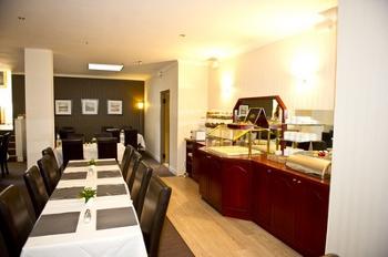 The ground floor is used for all kinds of occasions, and is perfectly suitable for meetings,