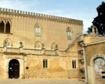 Day to Day Itinerary Bicycle Tours in Italy: Bicycle the Baroque Towns of Southeastern Sicily DAY 7 Loop Rides from Scicli to Modica and/or Donnalucata Highlights Famous chocolate town of Modica and