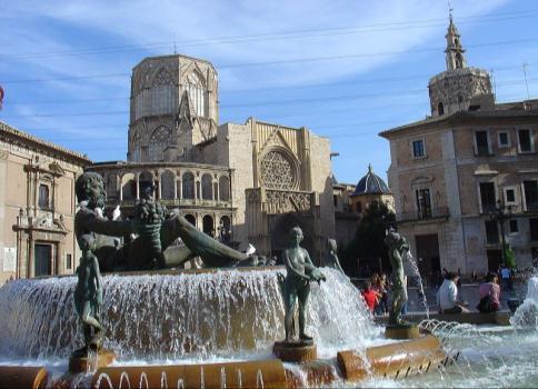 Valencia is Spain s third largest city and one of its most important port cities along the Mediterranean Sea.