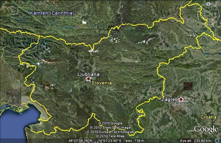 Ta se proti SV nadaljuje v dve dolini: dolina reke Koritnice vodi proti gorskemu cestnemu prelazu Predel, ki je hkrati meja z Italijo, dolina reke Soče pa vodi proti prelazu Vršič.
