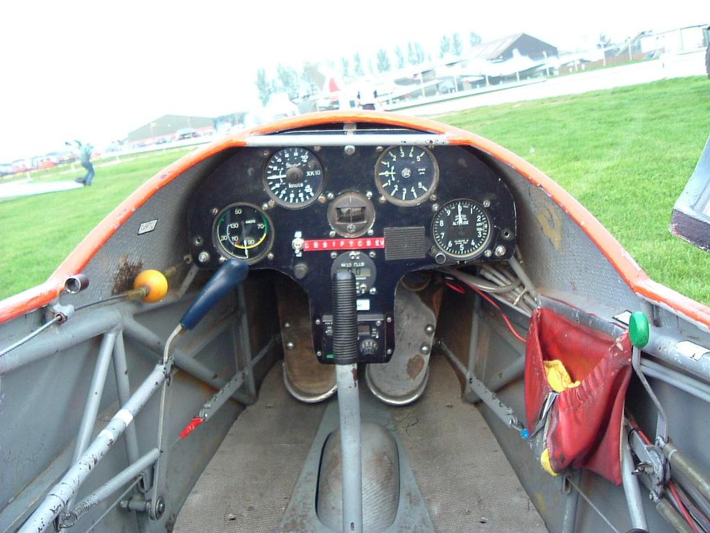 Darlton Gliding Club Scout Aeronautical Badge PRIMARY EFFECTS OF CONTROLS RUDDER Purpose to control the aircraft in yaw Rudder pedals press left pedal - rudder moves left - nose yaws to left press