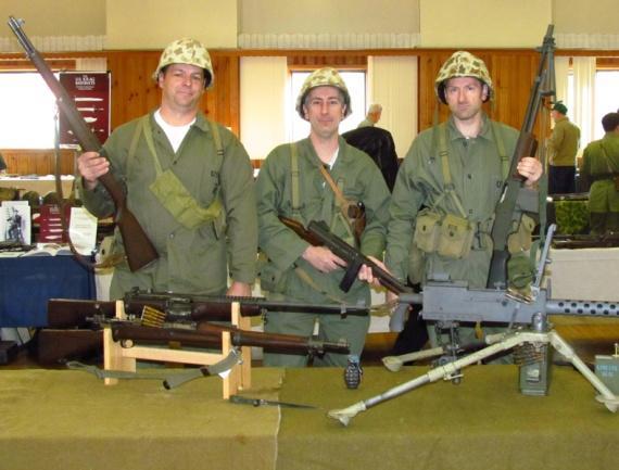 WW2 USMC LIVING HISTORY DISPLAY Authentic Firearms, Uniforms & Equipment