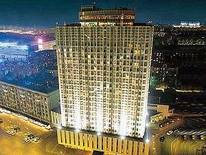 Single room, standard up from 135,-/night Hotel Golden Ring ***** Firstclass-hotel,with 293 rooms near the foreign ministry and Arbat-Pedestrian-area.