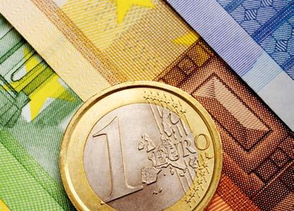 3 EURO as the official currency Euro is the official currency in Kosovo, thereby eliminating currency and exchange rate risks.