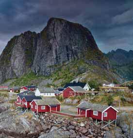 KJELL OVE STORVIK STEIN J BJØRGE PER LILLEHAGEN Stamsund LOFOTEN Arctic Circle 66 33 N WHAT TO SEE The charms of the Lofoten Islands are revealed in their small, picturesque fishing villages with a