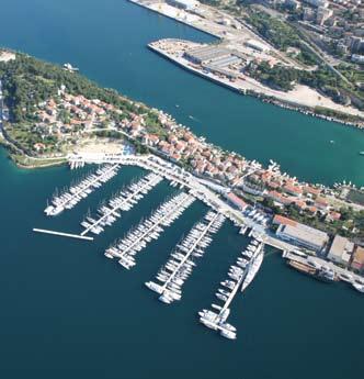 EMAIL/WEB marina@ncp.hr www.igy-mandalina.com OVERVIEW Mandalina Marina & Yacht Club is situated in the naturally protected bay of Šibenik, in the middle of the Dalmatian coast.