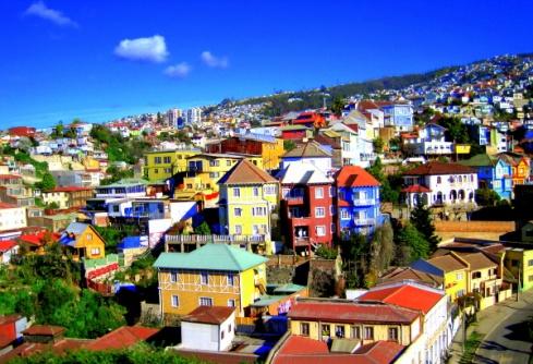 Tour Description Continues - Page 6 With a bay bordered by steep hills, stately old Victorian homes, and cable cars; Valparaiso, Chile, reminds many of San Francisco.