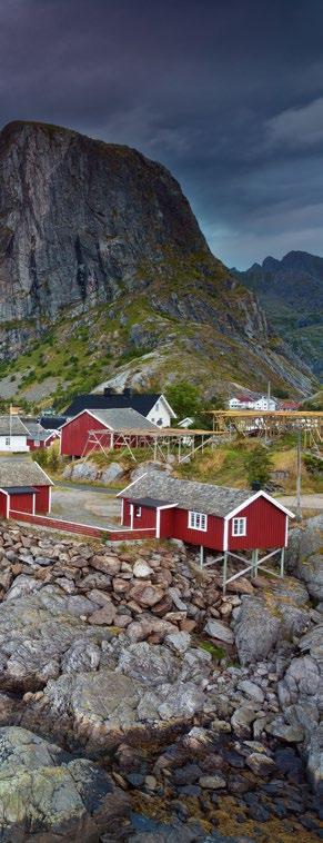 Norway s second largest glacier, Svartisen, is located near the old trading village and port of call Ørnes.