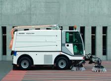 Its 6 m3 hopper capacity is a key feature for sweeping major thoroughfares and wide open spaces like those in Beijing.