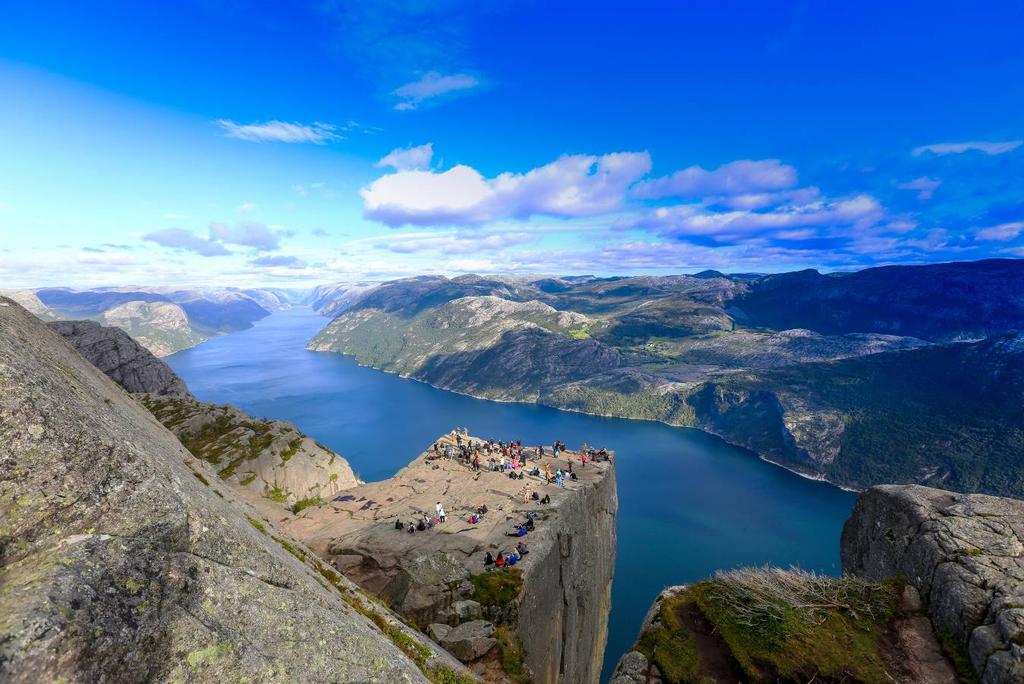 Rates Lysefjord ferry 2018 Valid period Departures Category Ord.rate 01.06-15.09 All, Adult NOK 340 Lysebotn-Lauvv