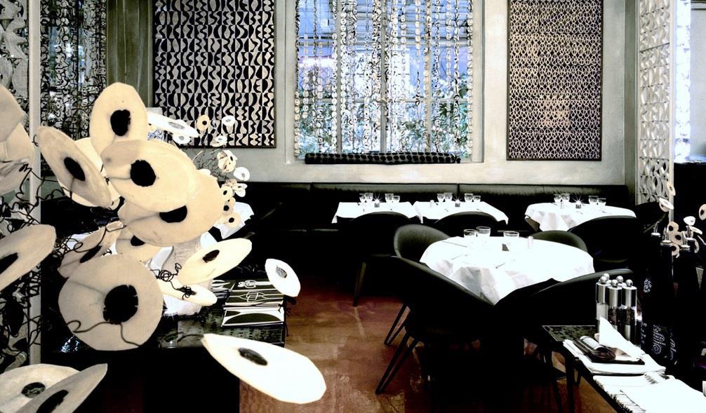 CS Events Restaurants - informal 10 Corso Como Restaurant Located in the city centre of Milan in a private alley it is well known for being the best place to enjoy