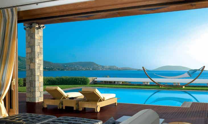 GREEK HOSPITALITY MARKET OVERVIEW 216 LAGONISSI GRAND RESORT Athens International Airport recorded an increase of over 9.% in international flight arrivals compared to 21.