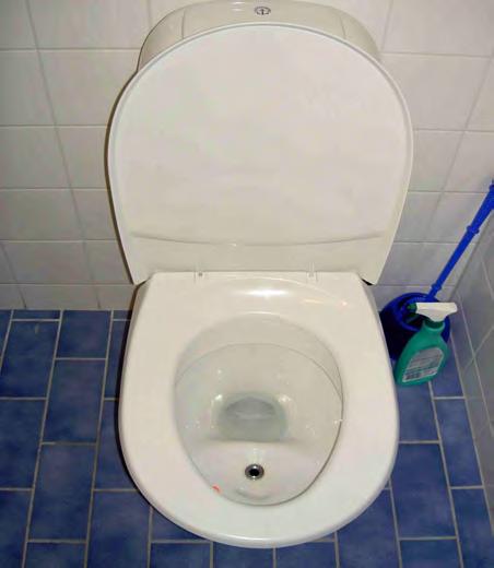 Модул В4 2.4. Тоалети со пренасочување на урината Модерен тоалет се развиени со систем за пренасочување на урина, така што урината и фекалните материи можат да се собираат одделно.