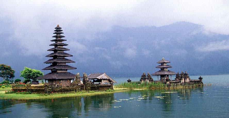 Itinerary Tour to Bali Option # 2 2 nights 3 days Day 1: Arrive Bali Arrive at Bali airport Transfer to hotel & check in Welcome dinner at the local restaurant Overnight stay at the hotel.
