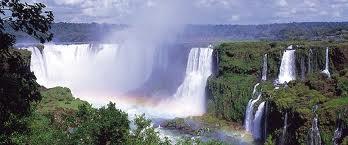 7 miles of the Iguazu River and consists of 275 waterfalls.