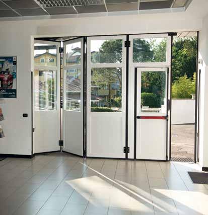 Natural light and visibility, maximum safety and transparency Door versions (for further details, see pages 22 23) PLIS 1/2-GL Size range Width of opening / wall up to 20000 mm Height up to 6000 mm