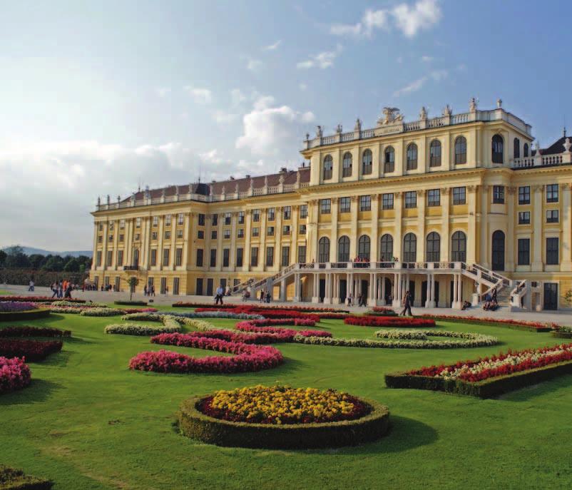 Avstrija 53 Pod vladavino Habsburžanov je igrala Avstrija v evropskem prostoru izjemno pomembno vlogo in sledi te sijajne preteklosti so ohranjene v veličastni arhitekturi Dunaja in drugih