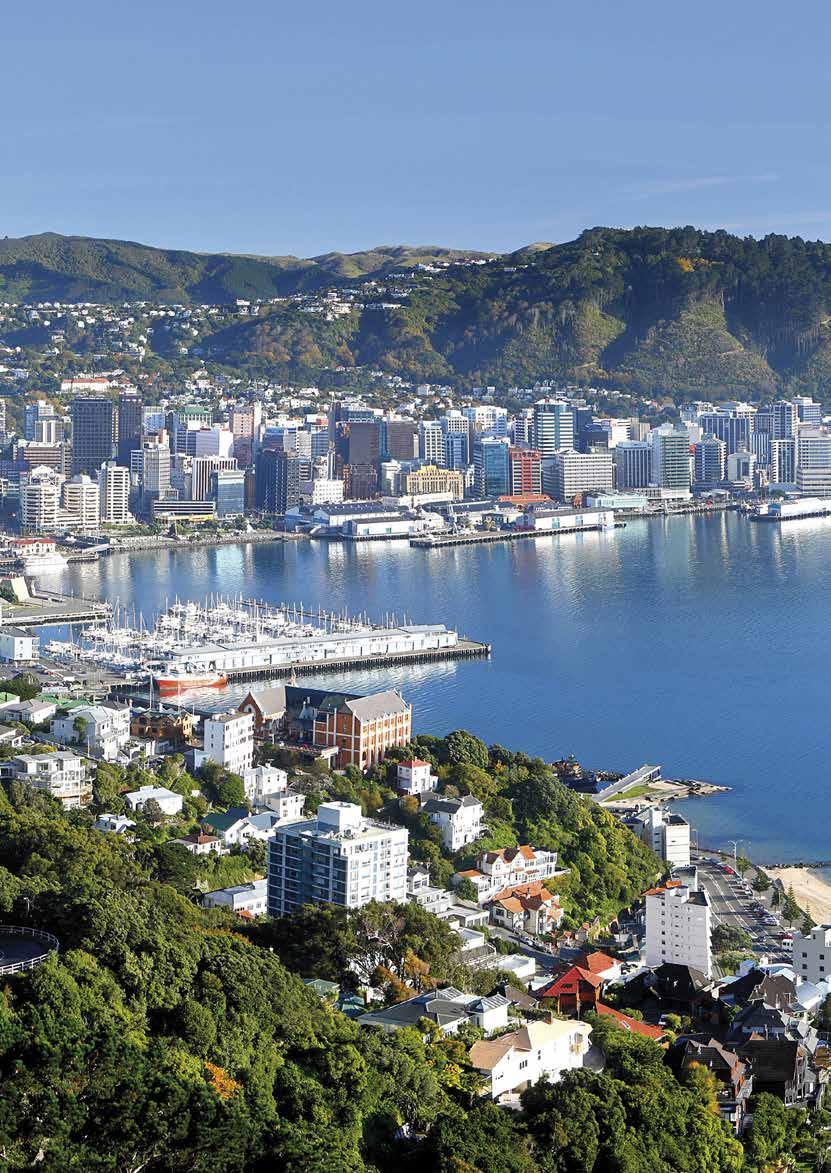WELLINGTON New Zealand s compact capit al city boasts a chic, creative atmosphere and vibrant café culture.