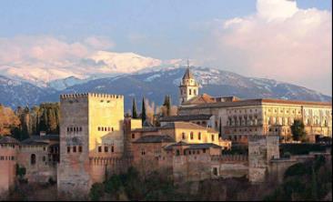 Alhambra is an Arabic word that means red, the colour of its fortified walls.
